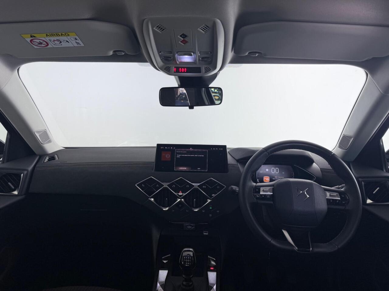 DS AUTOMOBILES DS 3 thumbnail Interior Front