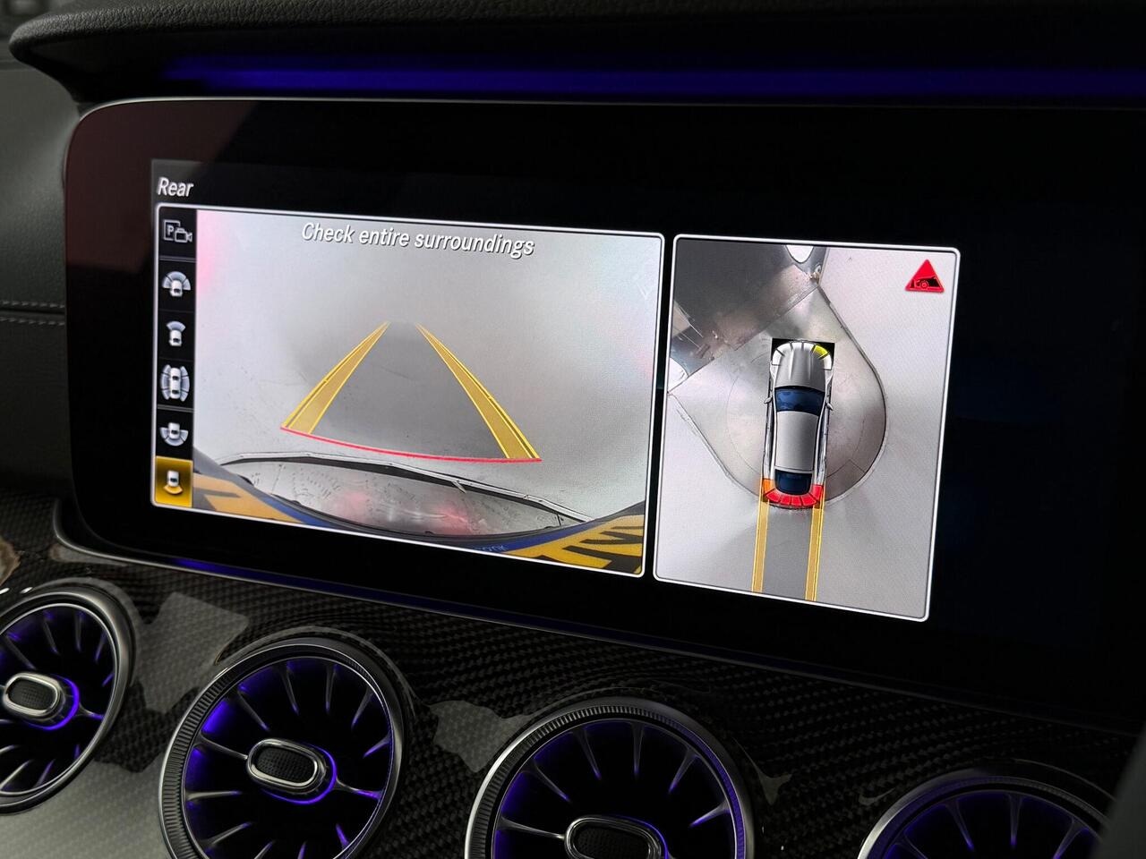 Mercedes-Benz AMG GT thumbnail Infotainment System