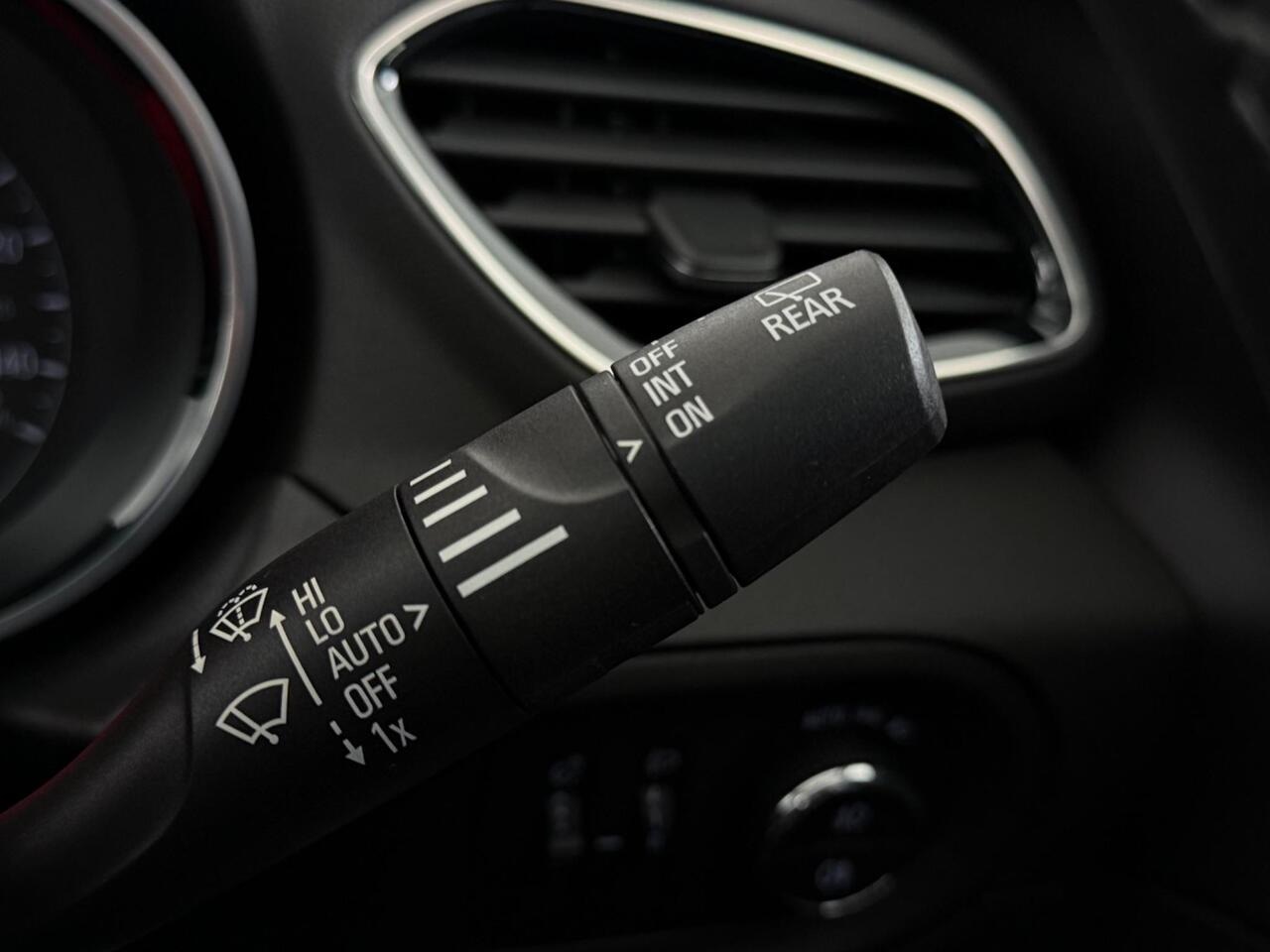 Vauxhall Grandland X thumbnail Misc Controls