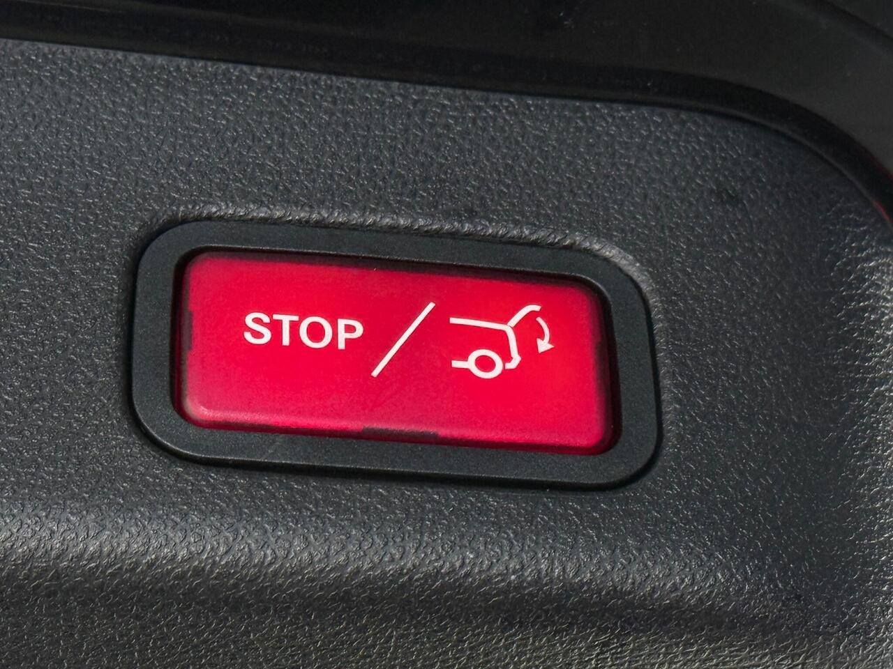 Mercedes-Benz GLE thumbnail Misc Controls