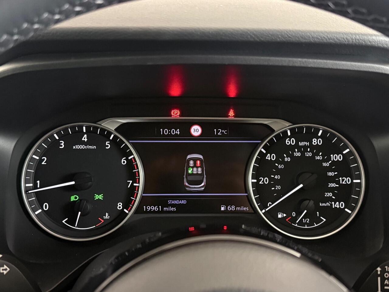 Nissan Qashqai thumbnail Driver Instruments