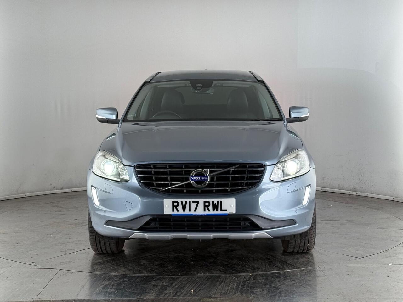 Volvo XC60 thumbnail Front