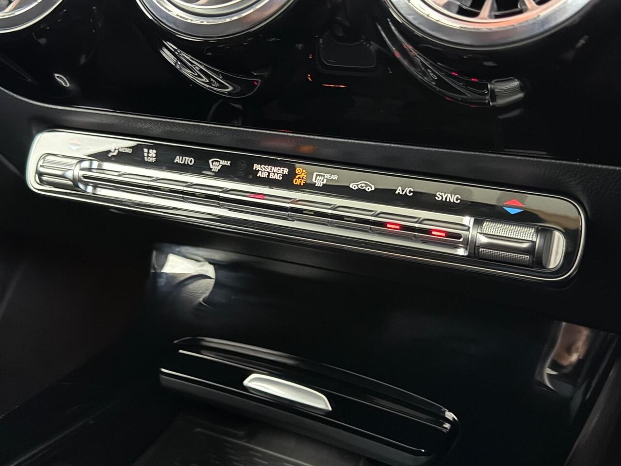 Mercedes-Benz A Class thumbnail Misc Controls