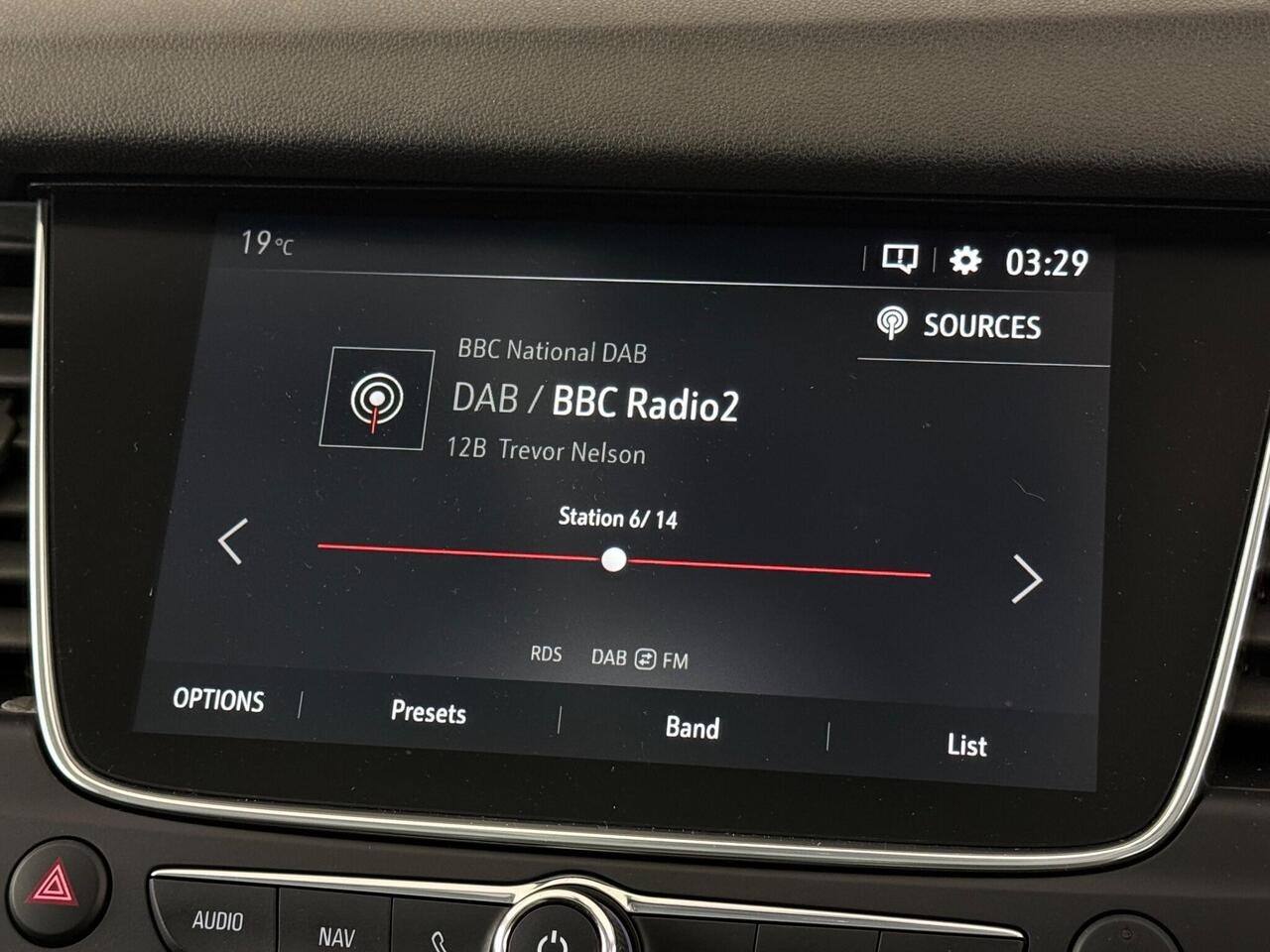 Vauxhall Grandland X thumbnail Infotainment System