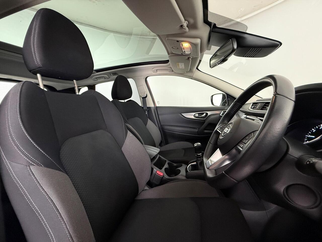 Nissan Qashqai thumbnail Seat Driver