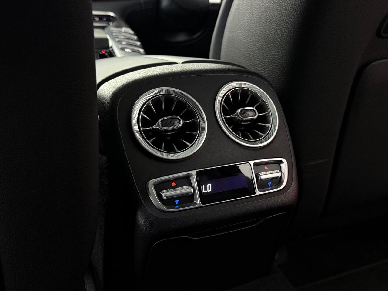 Mercedes-Benz AMG GT thumbnail Misc Controls