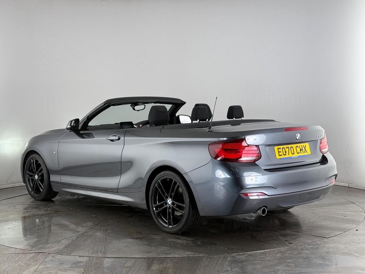 BMW 2 Series thumbnail Rear Left