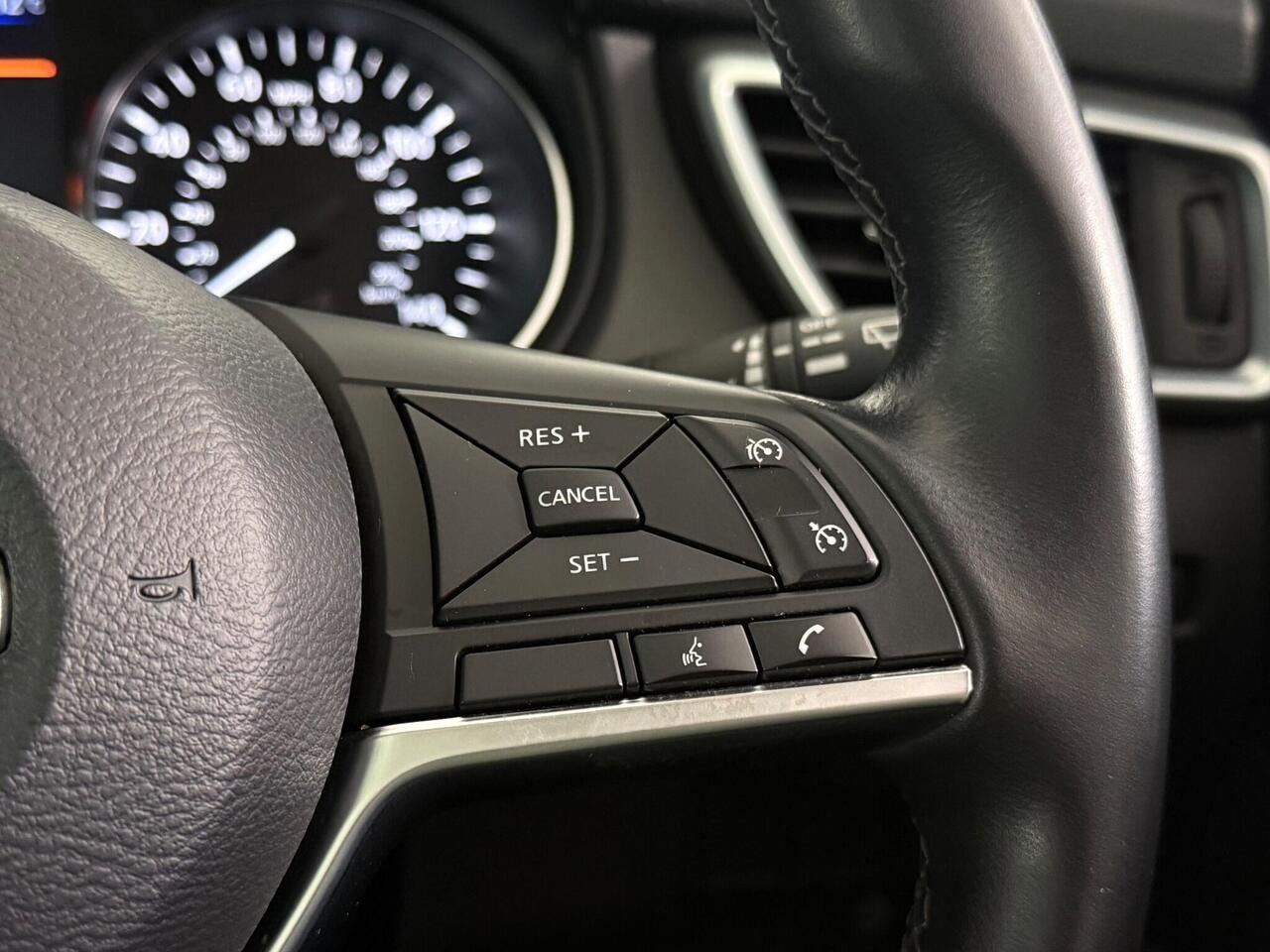 Nissan Qashqai thumbnail Misc Controls