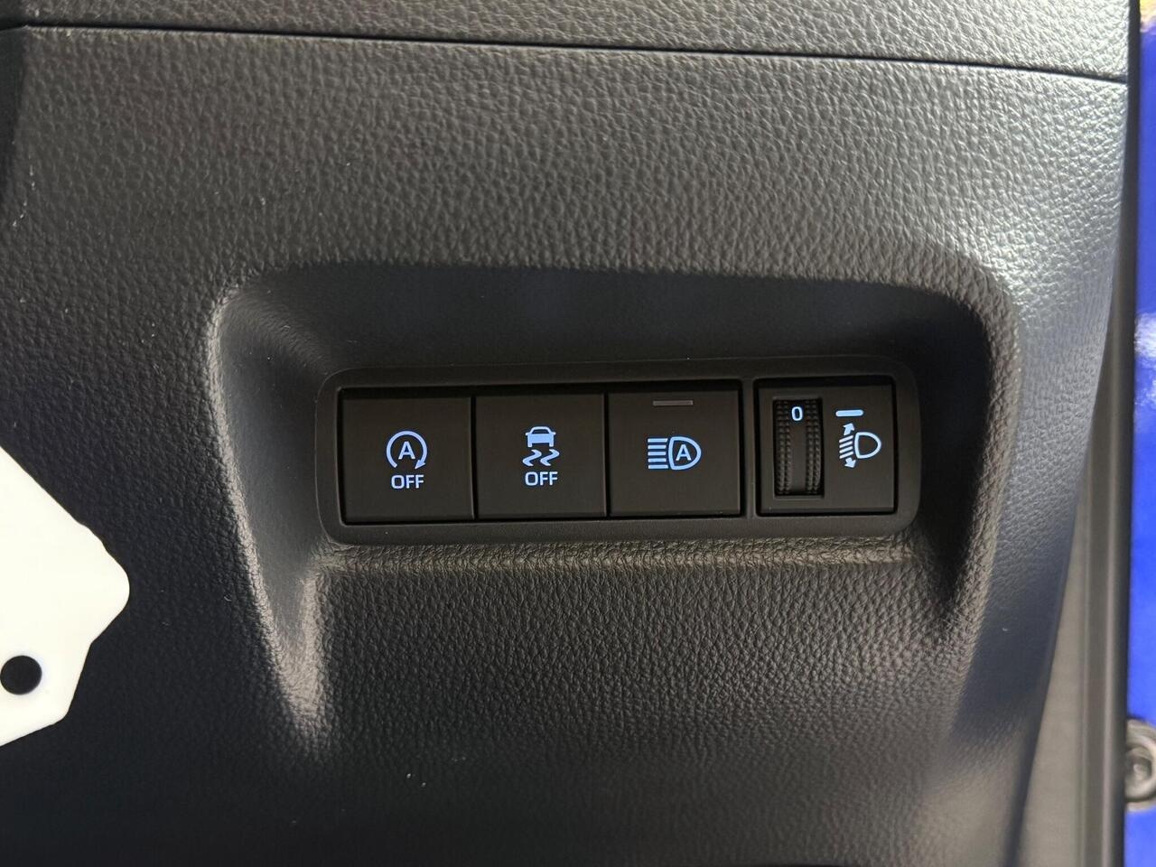 Toyota Aygo X thumbnail Misc Controls