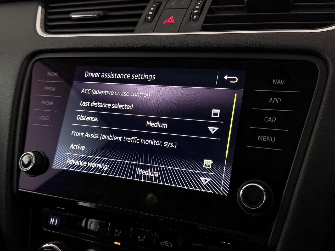 Skoda Octavia thumbnail Infotainment System