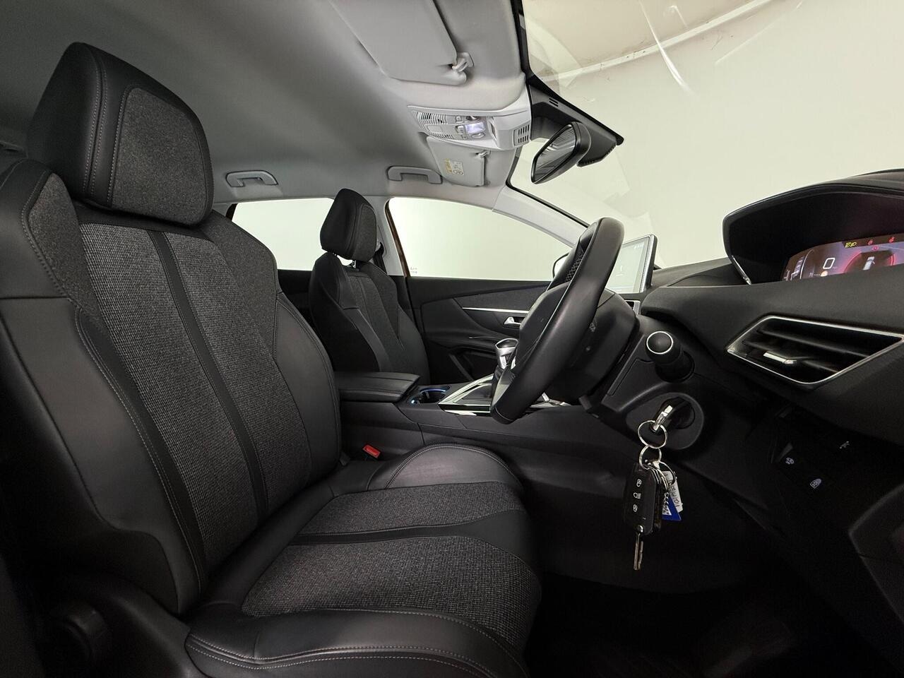 Peugeot 3008 thumbnail Seat Driver