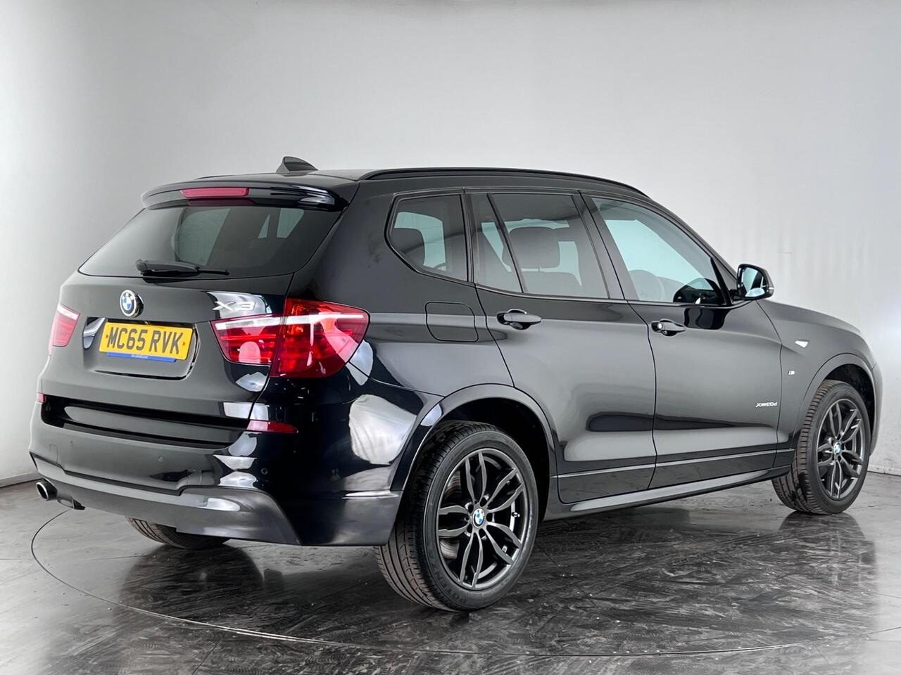 BMW X3 thumbnail Rear Right