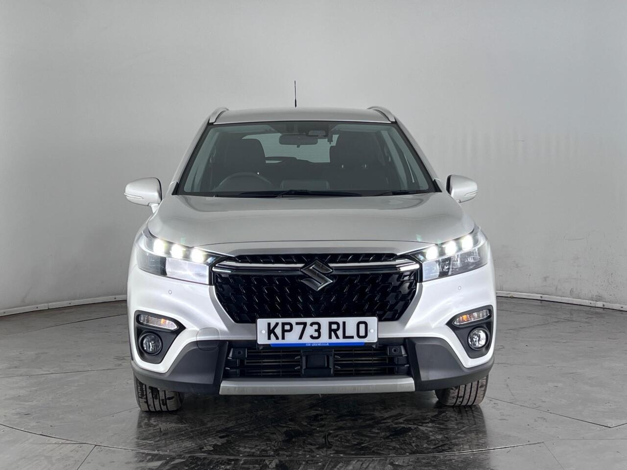 Suzuki S-Cross thumbnail Front