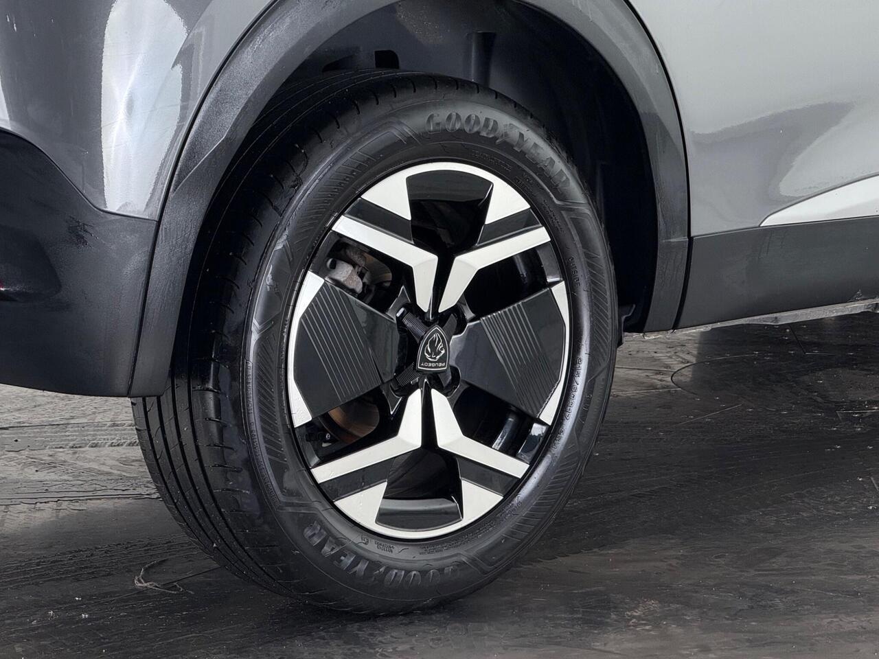 Peugeot 2008 thumbnail Wheel