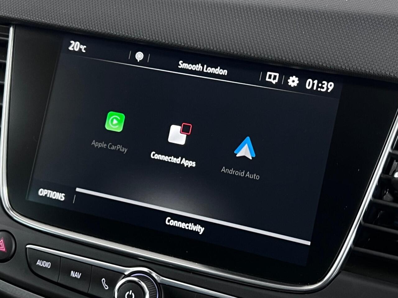 Vauxhall Crossland thumbnail Infotainment System