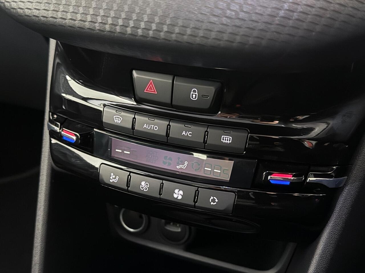 Peugeot 208 thumbnail Misc Controls