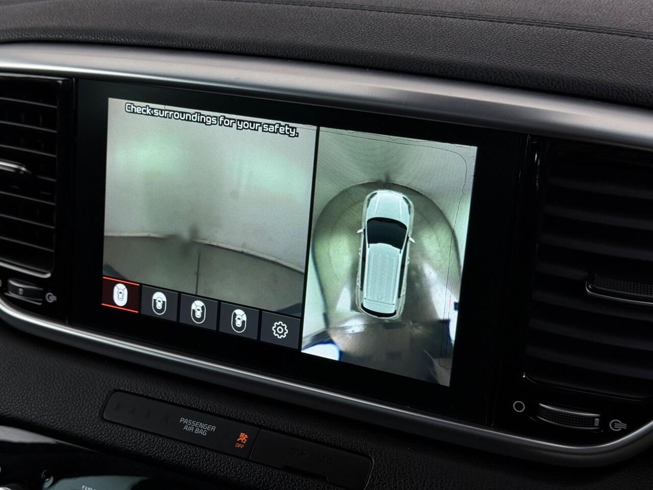 Kia Sportage thumbnail Infotainment System