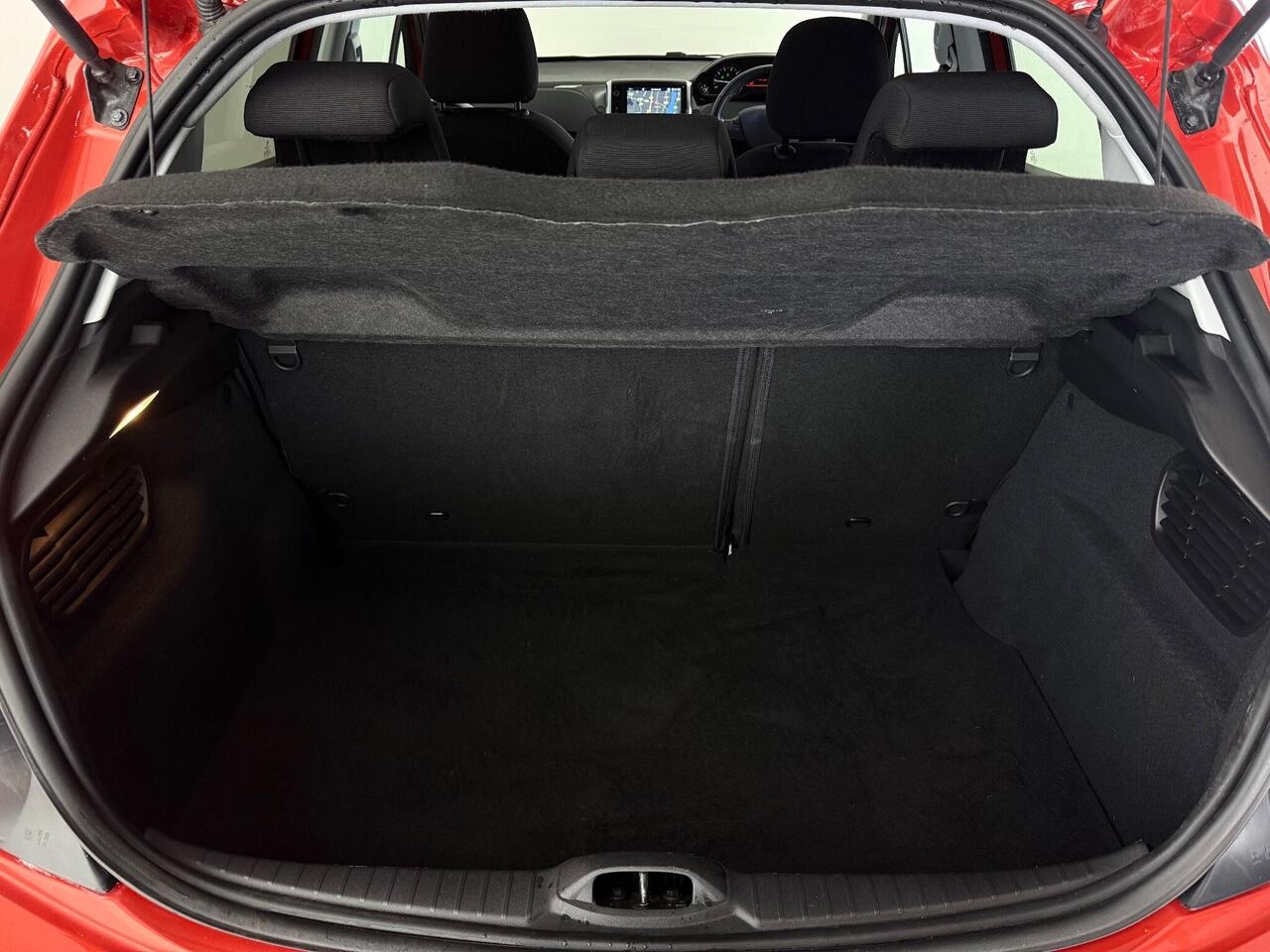 Peugeot 208 thumbnail Boot