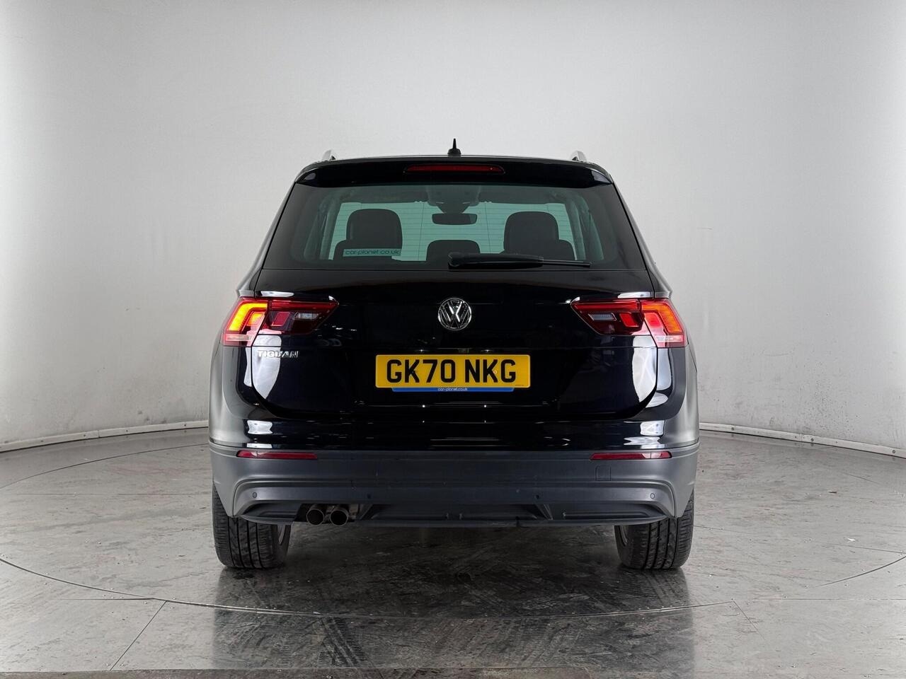 Volkswagen Tiguan thumbnail Rear