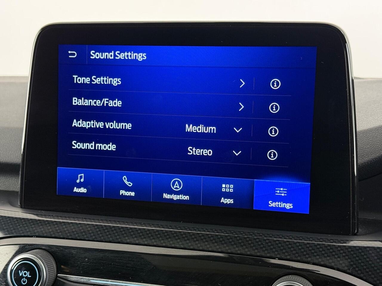 Ford Kuga thumbnail Infotainment System