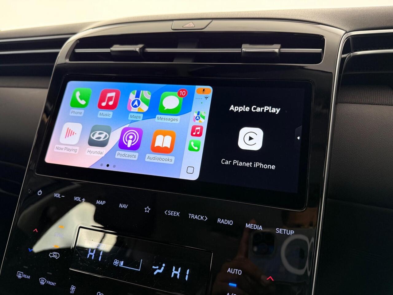 Hyundai TUCSON thumbnail Infotainment System