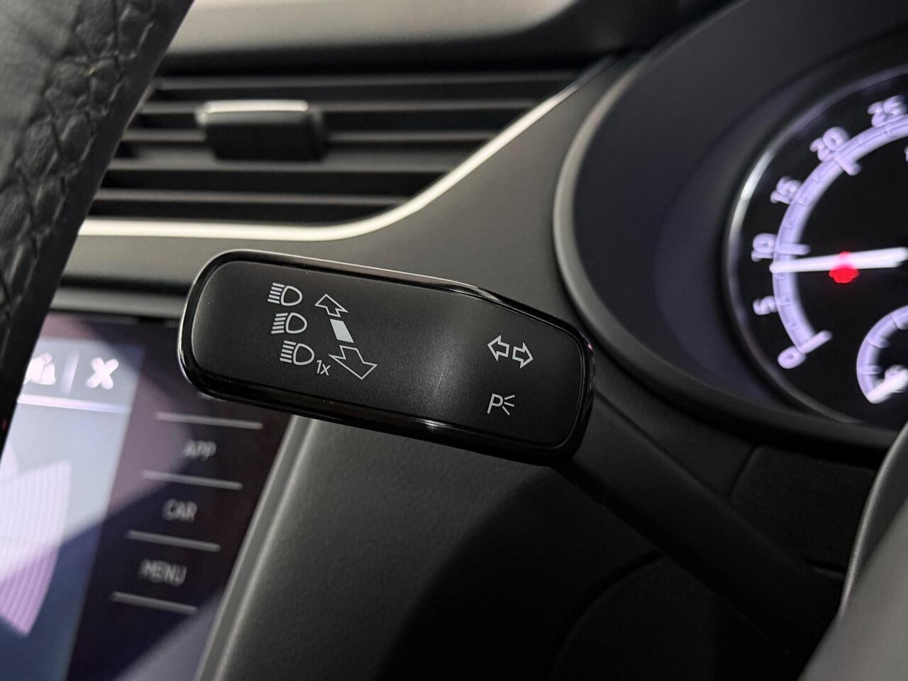 Skoda Octavia thumbnail Misc Controls