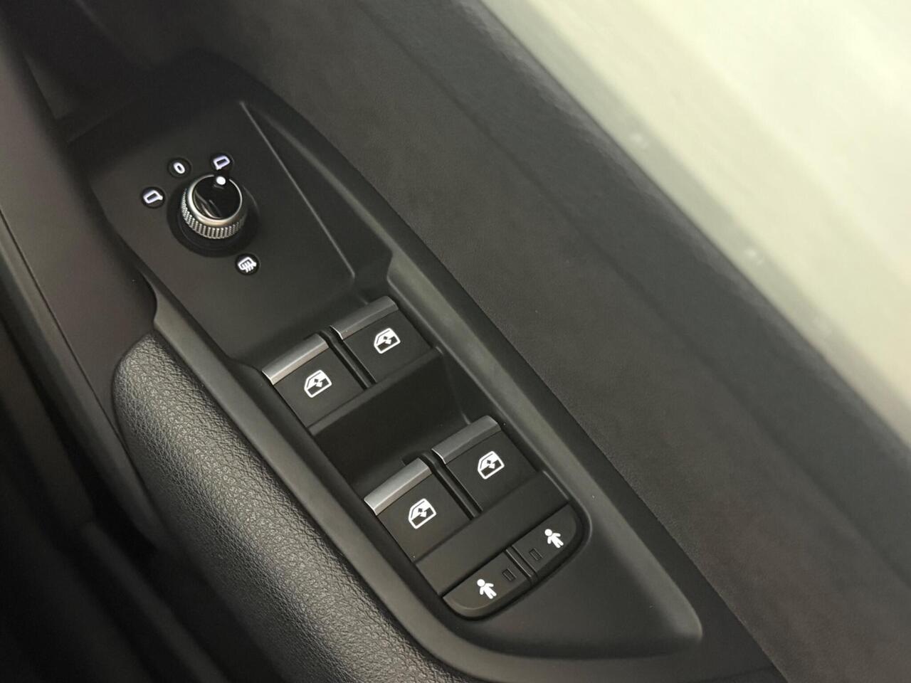 Audi Q5 thumbnail Misc Controls