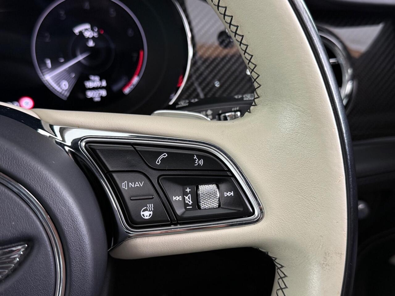 Bentley Bentayga thumbnail Misc Controls