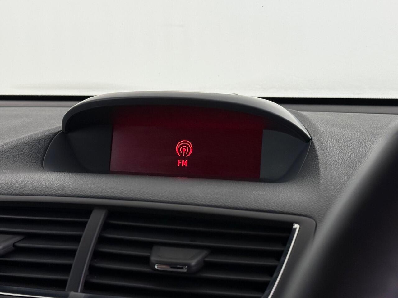 Vauxhall Mokka thumbnail Infotainment System
