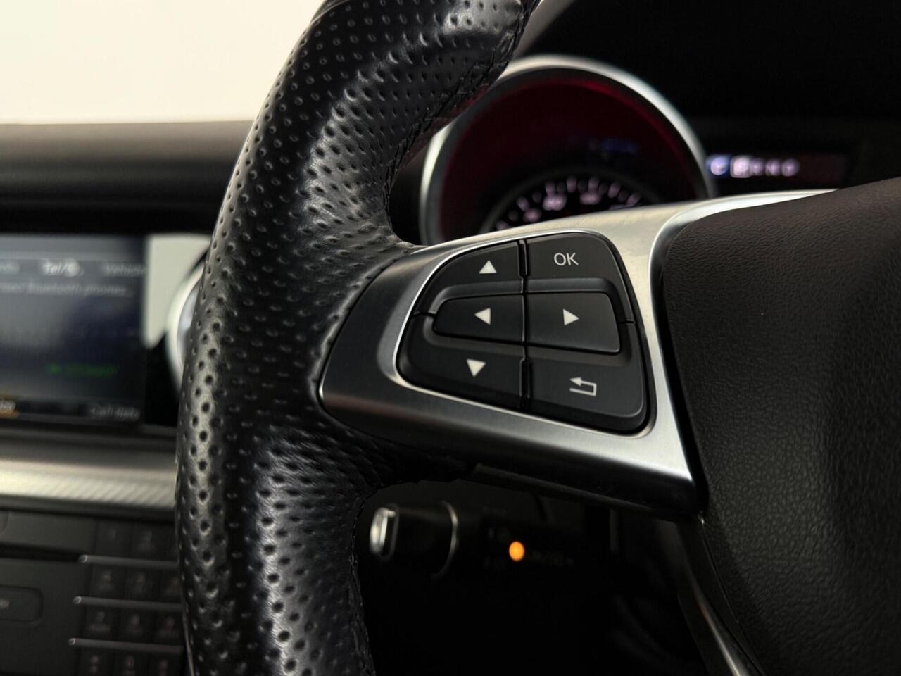 Mercedes-Benz SLC thumbnail Misc Controls