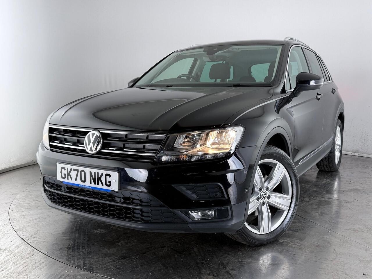 Volkswagen Tiguan thumbnail Front Left