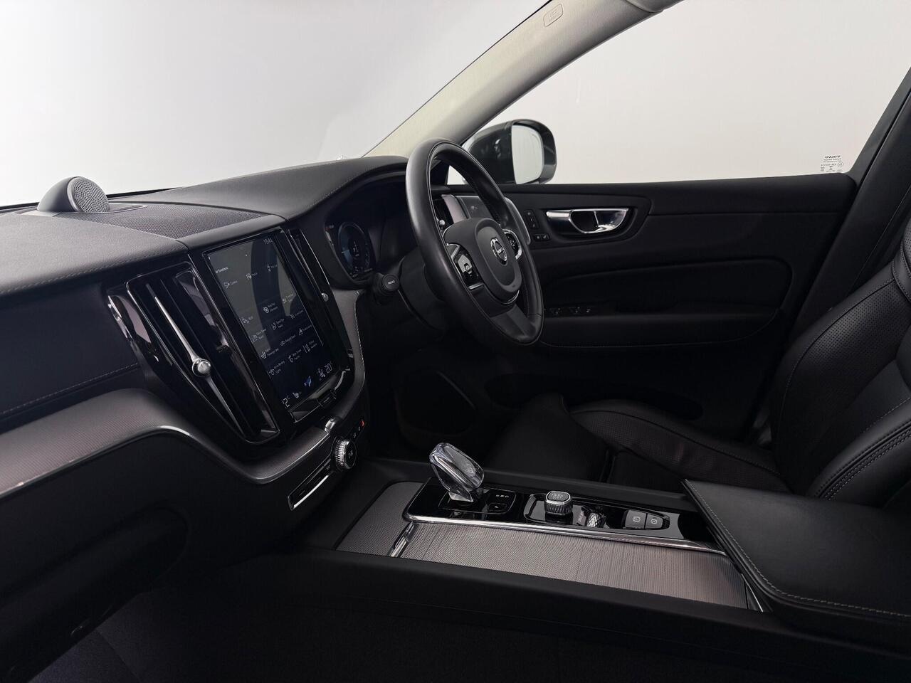 Volvo XC60 thumbnail Interior Front