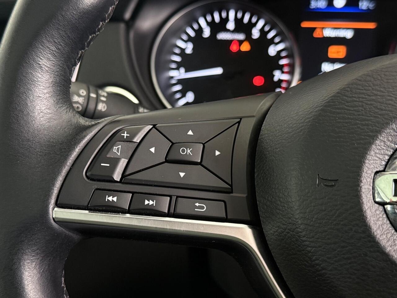 Nissan Qashqai thumbnail Misc Controls