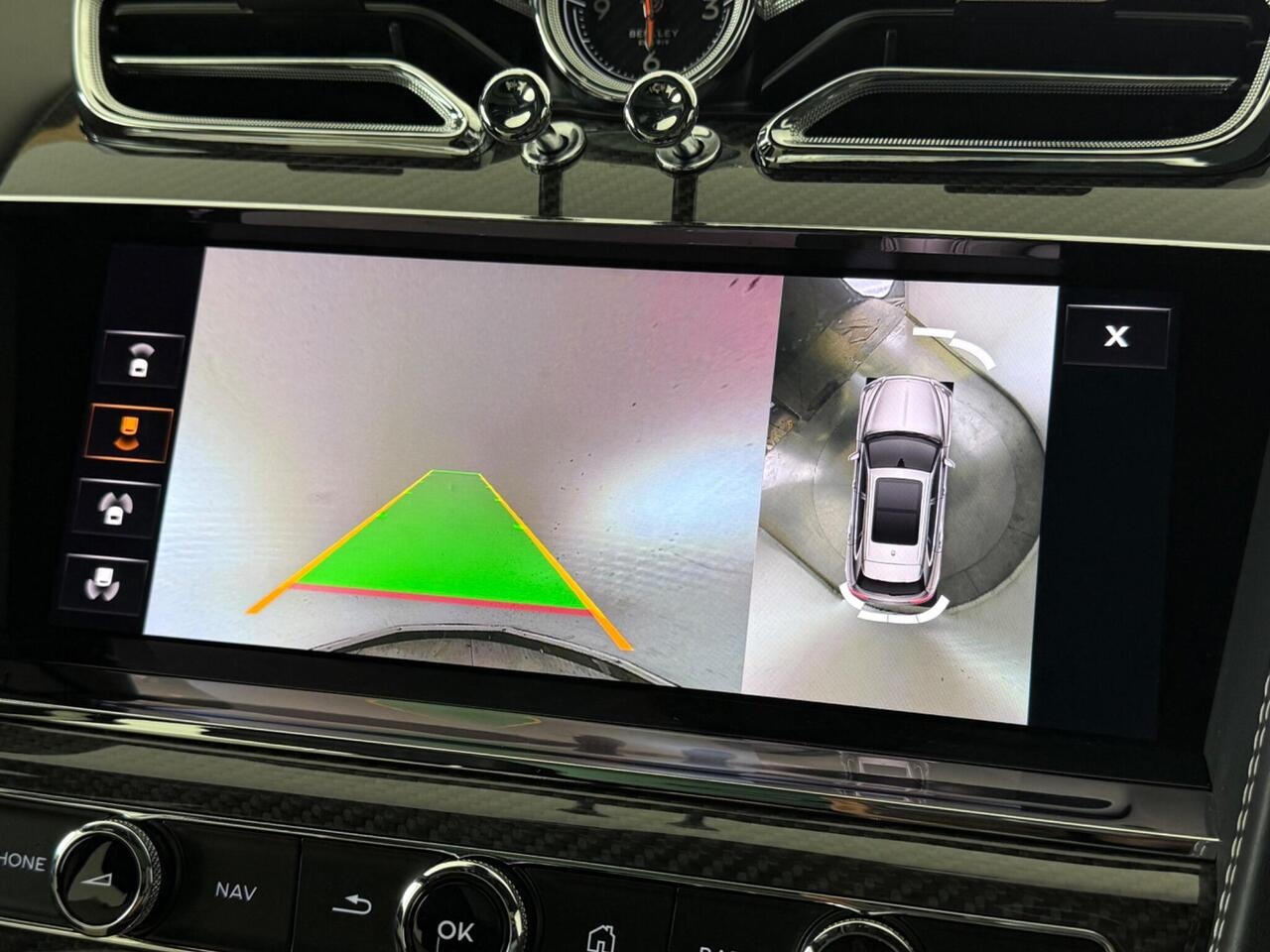 Bentley Bentayga thumbnail Infotainment System
