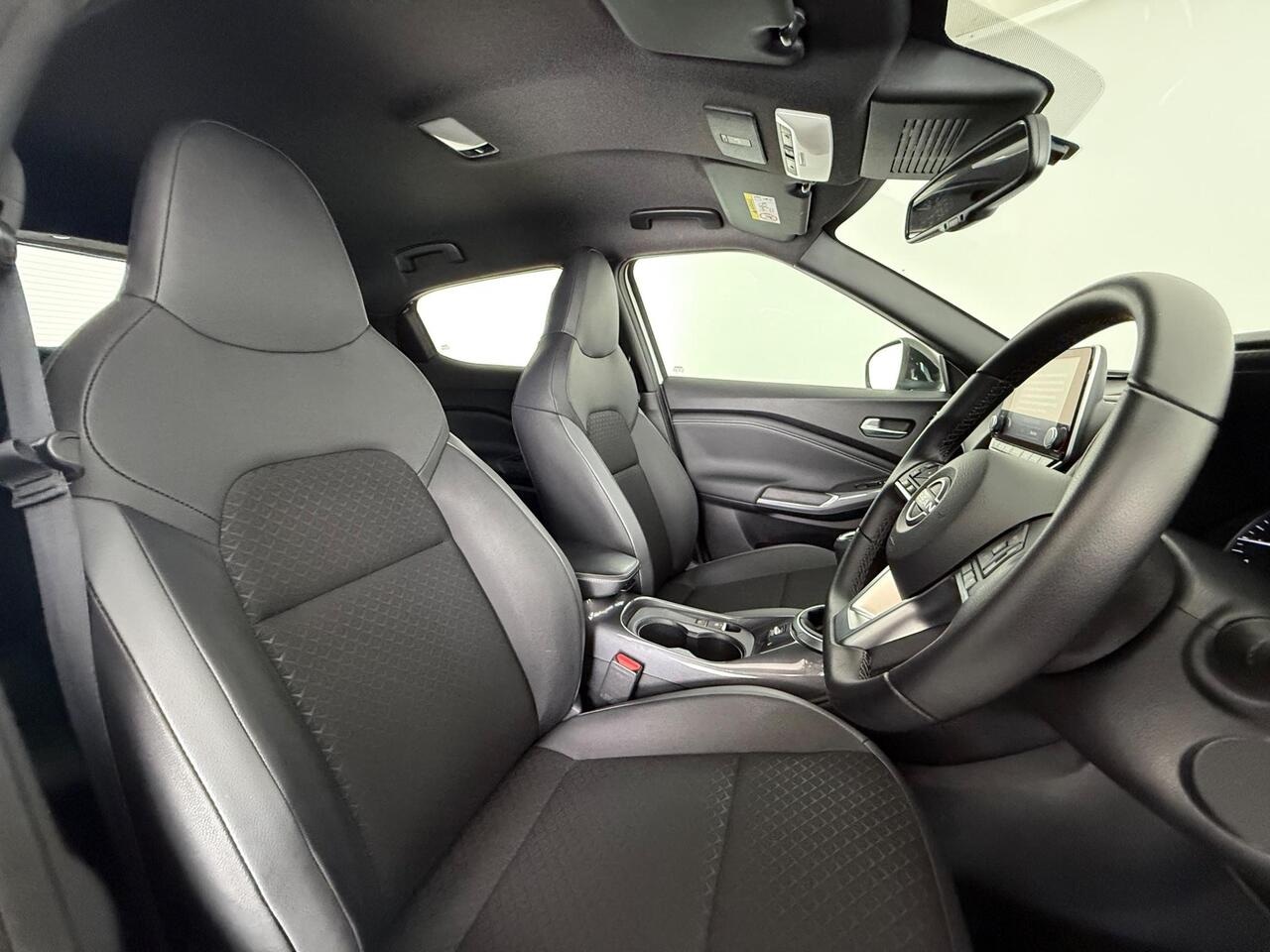 Nissan Juke thumbnail Seat Driver