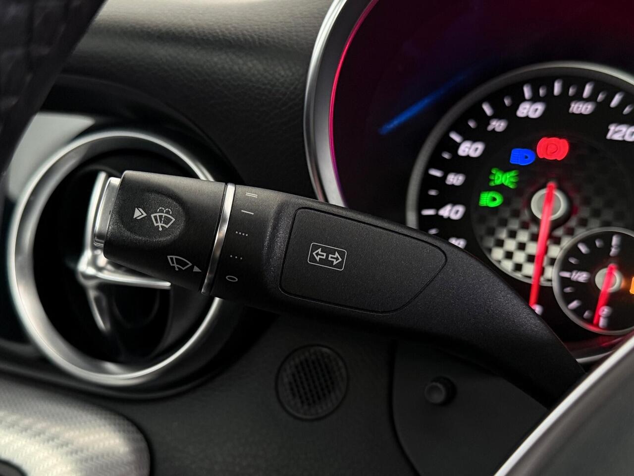Mercedes-Benz SLC thumbnail Misc Controls