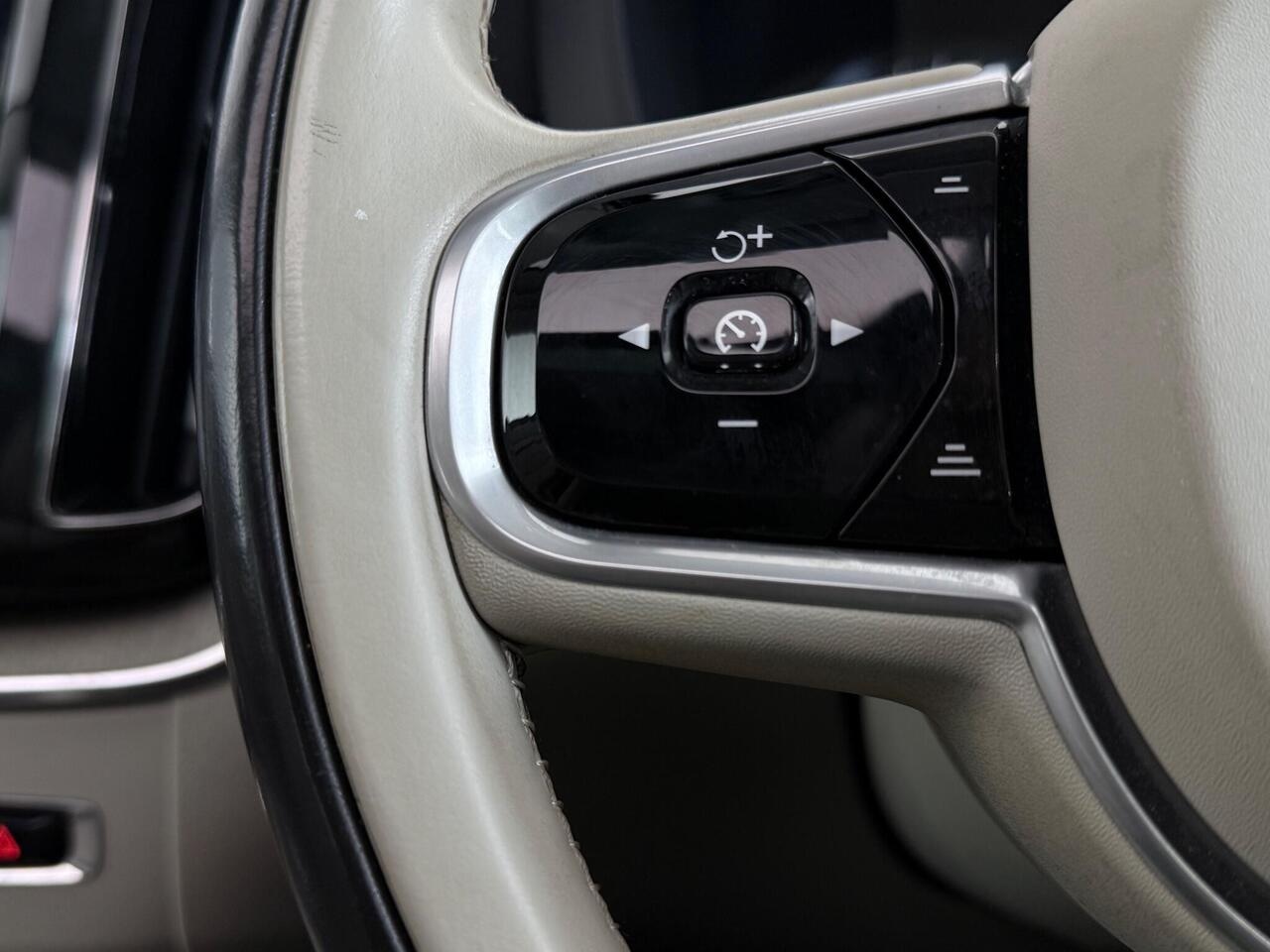 Volvo XC60 thumbnail Misc Controls