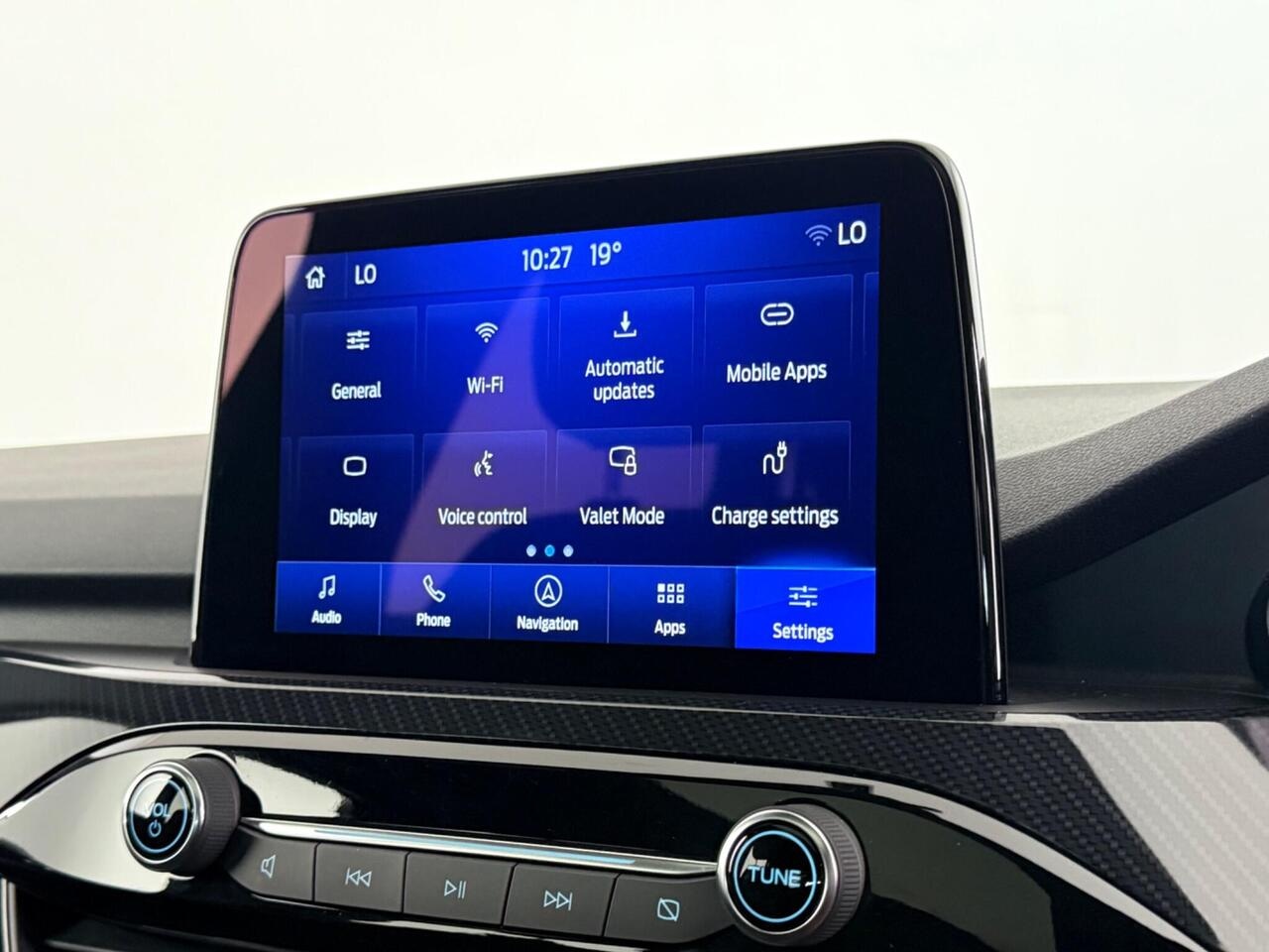 Ford Kuga thumbnail Infotainment System