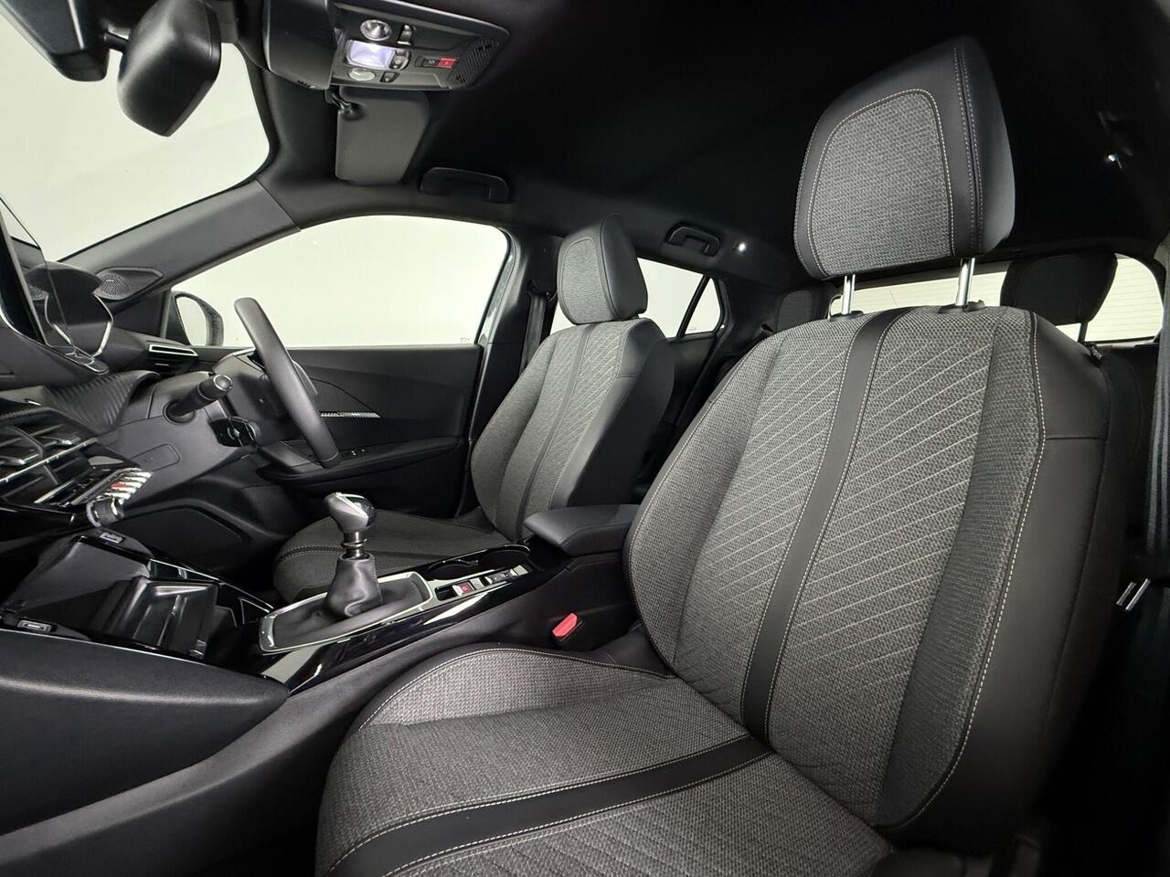 Peugeot 2008 thumbnail Seat Front Passenger