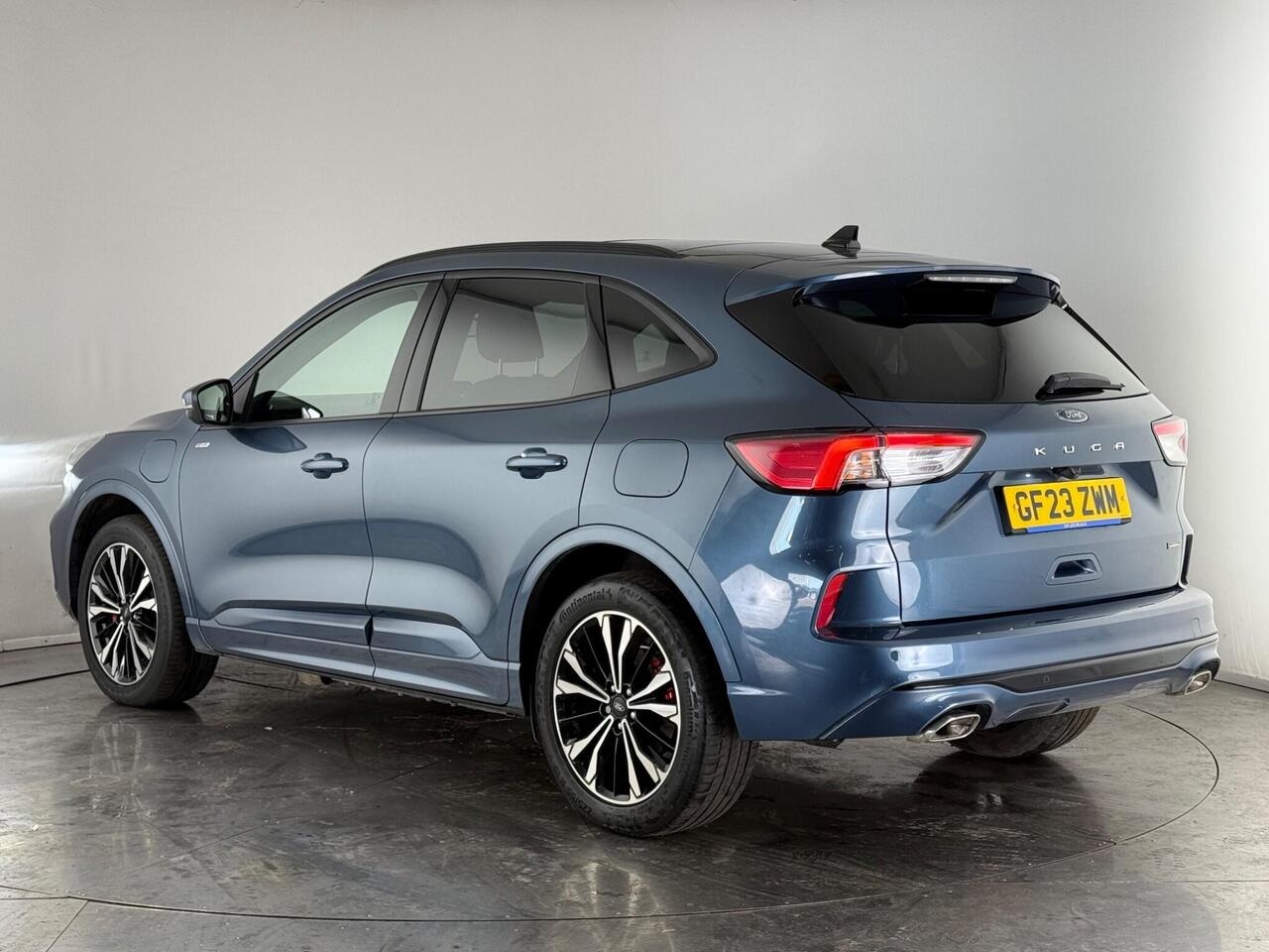 Ford Kuga thumbnail Rear Left