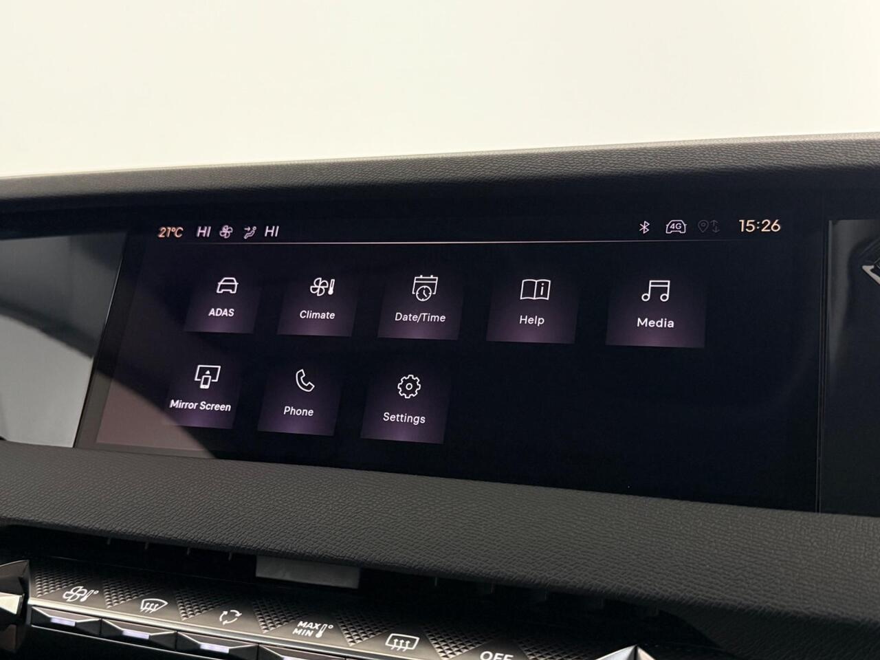 DS AUTOMOBILES DS 4 thumbnail Infotainment System