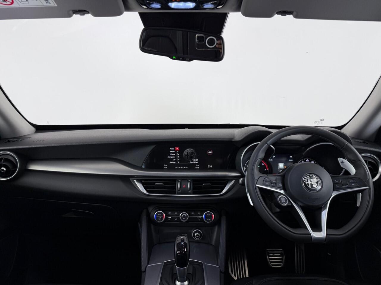 Alfa Romeo Stelvio thumbnail Interior Front