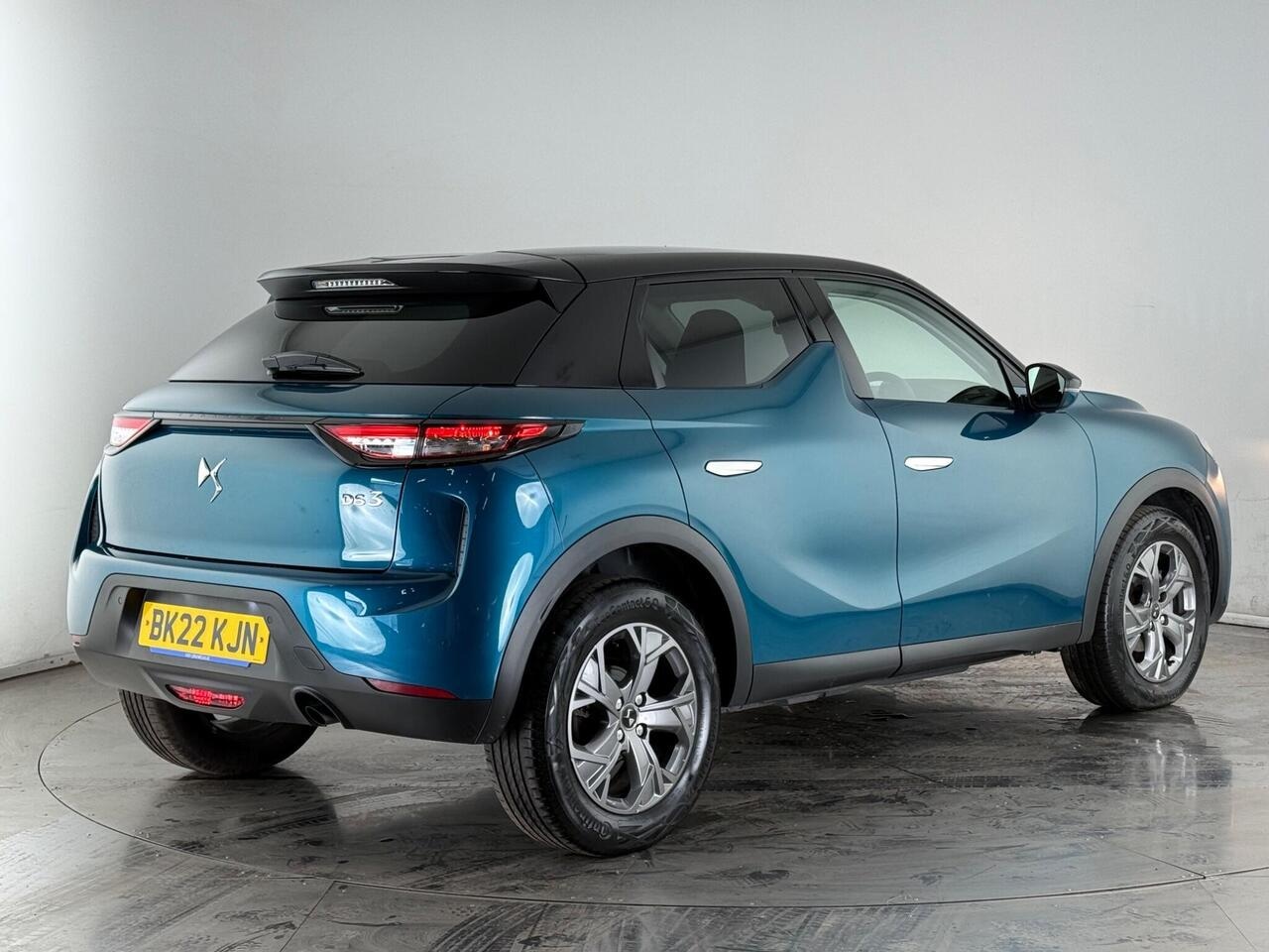 DS AUTOMOBILES DS 3 CROSSBACK thumbnail Rear Right
