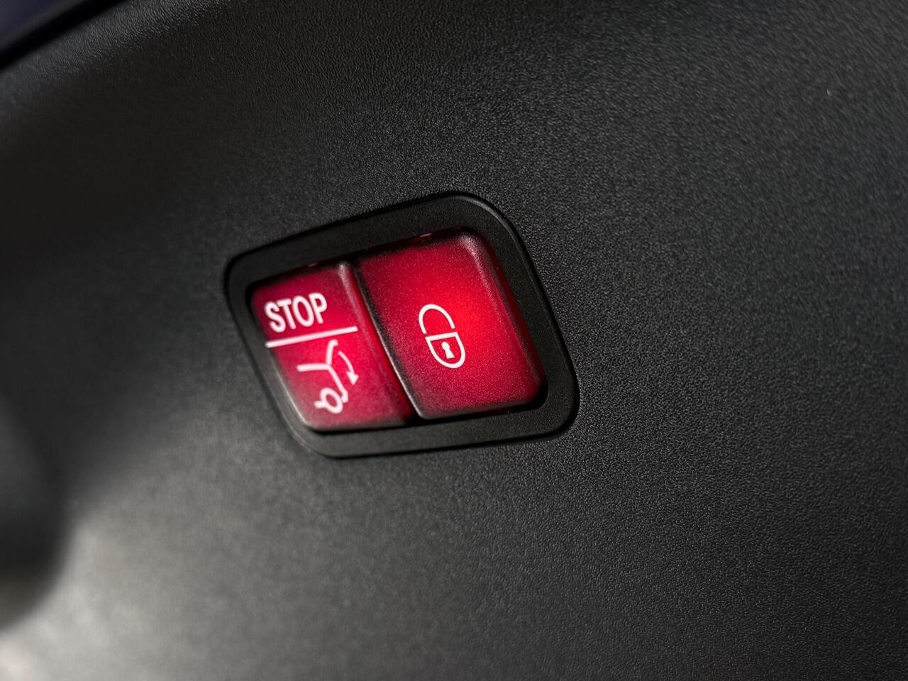 Mercedes-Benz AMG GT thumbnail Misc Controls