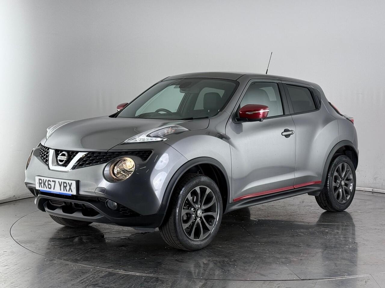 Nissan Juke thumbnail Front Left
