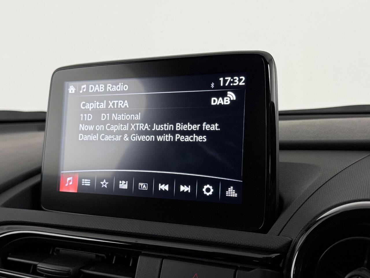 Mazda MX-5 thumbnail Infotainment System