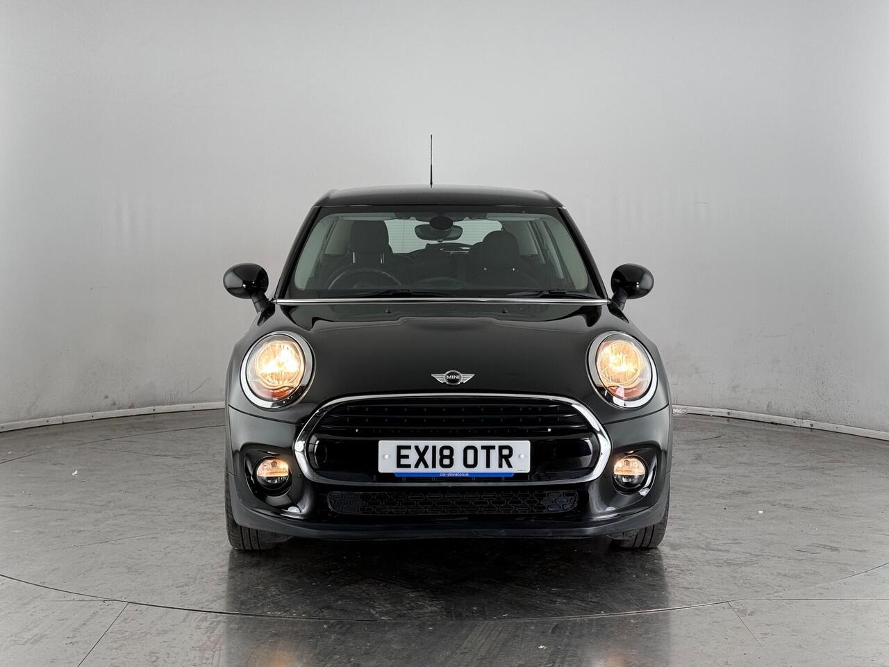MINI Hatch thumbnail Front