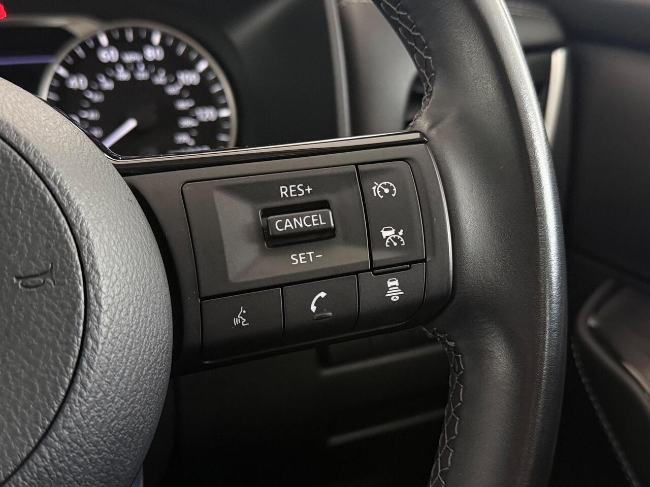 Nissan Qashqai thumbnail Misc Controls
