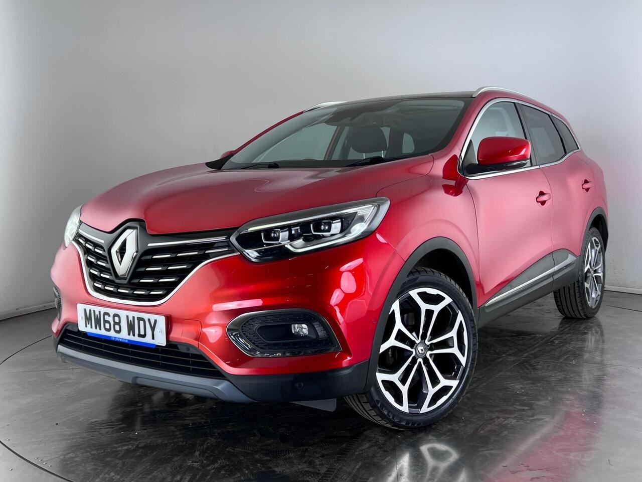 Renault Kadjar thumbnail Front Left