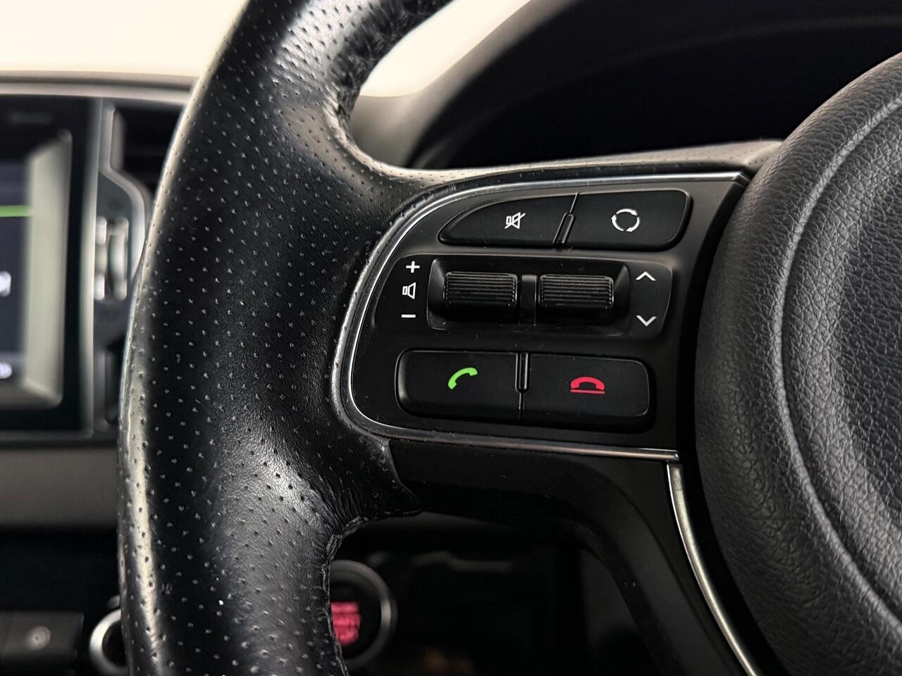 Kia Sportage thumbnail Misc Controls